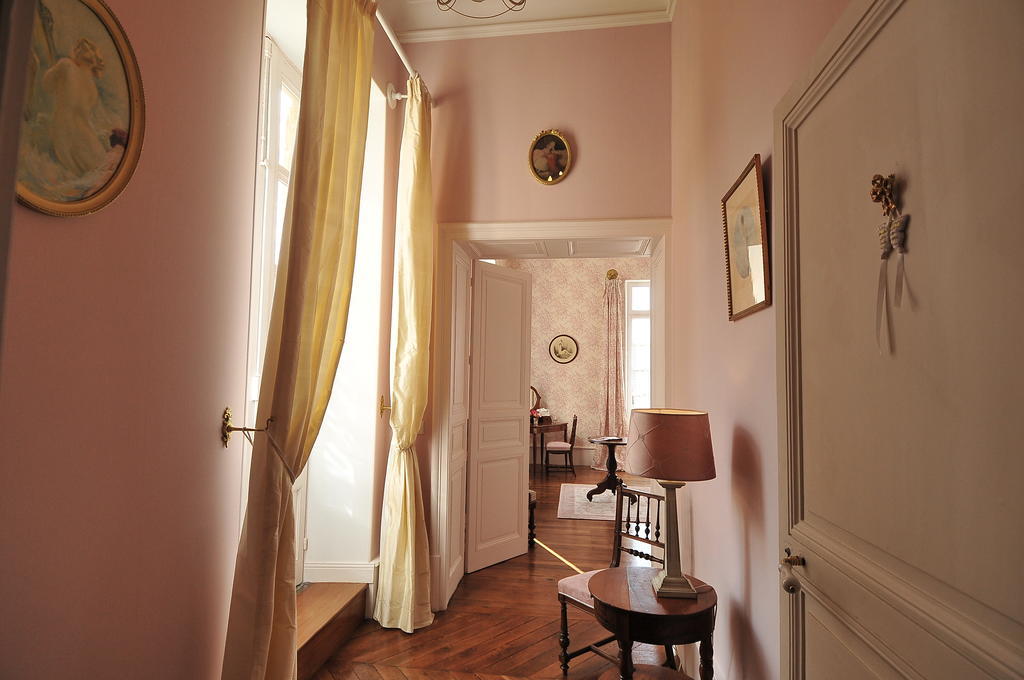 Bed and Breakfast La Demeure D'Aglae Villeneuve-sur-Allier Habitación foto