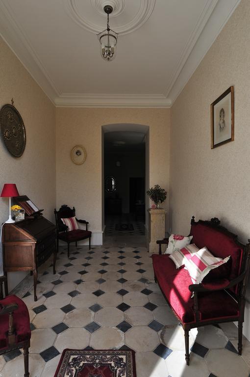 Bed and Breakfast La Demeure D'Aglae Villeneuve-sur-Allier Exterior foto