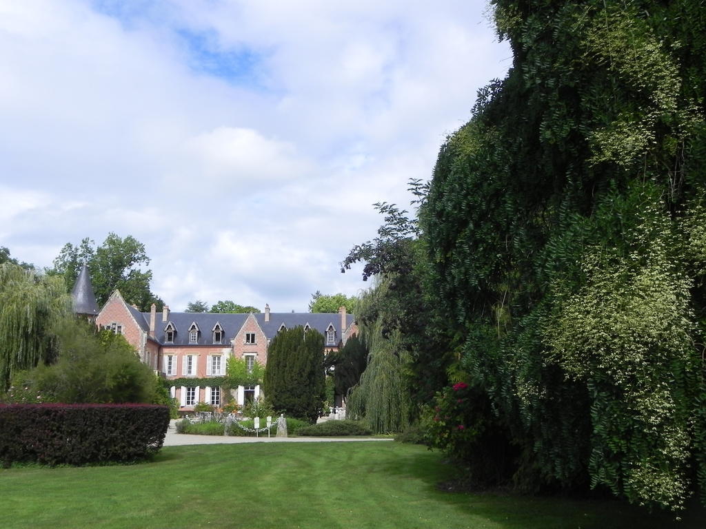 Bed and Breakfast La Demeure D'Aglae Villeneuve-sur-Allier Exterior foto