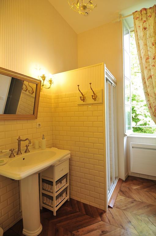 Bed and Breakfast La Demeure D'Aglae Villeneuve-sur-Allier Habitación foto