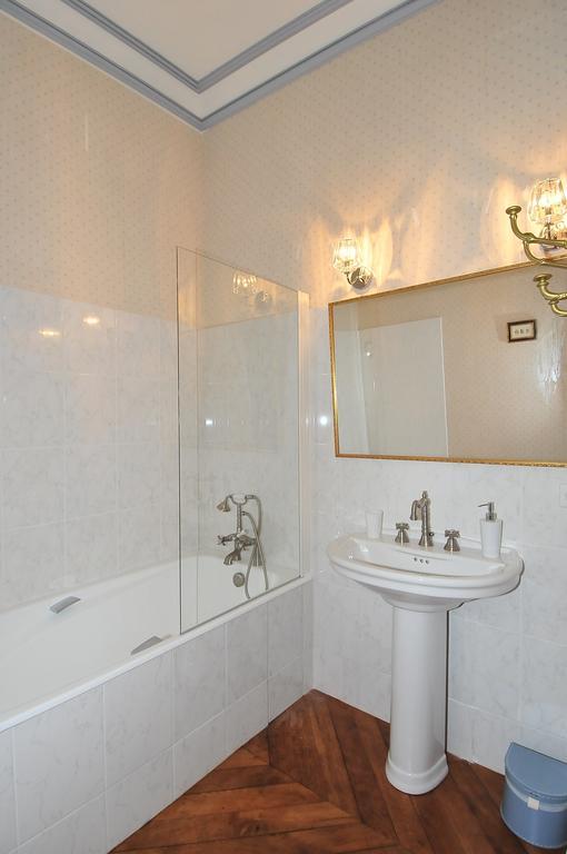 Bed and Breakfast La Demeure D'Aglae Villeneuve-sur-Allier Habitación foto