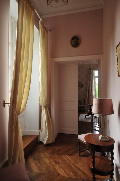 Bed and Breakfast La Demeure D'Aglae Villeneuve-sur-Allier Exterior foto